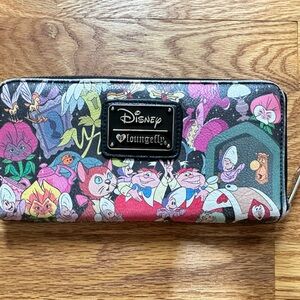 *Rare* Alice in wonderland Loungefly wallet
